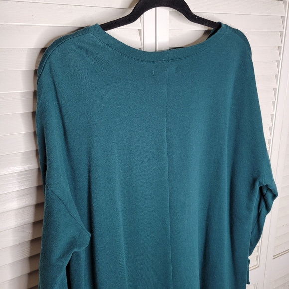 Lane Bryant Scattered Stars High-Low Graphic Sweatshirt Green/Silver PLUS 18/20 - Picture 11 of 15